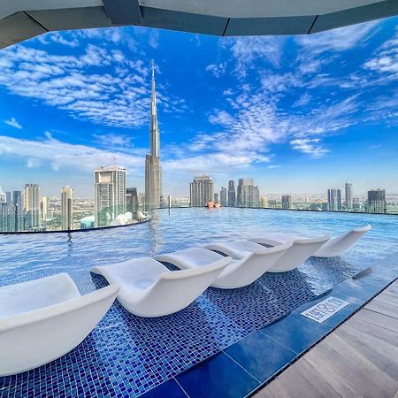 Апартаменты Highest Infinity Pool In Downtown Дубай Экстерьер фото