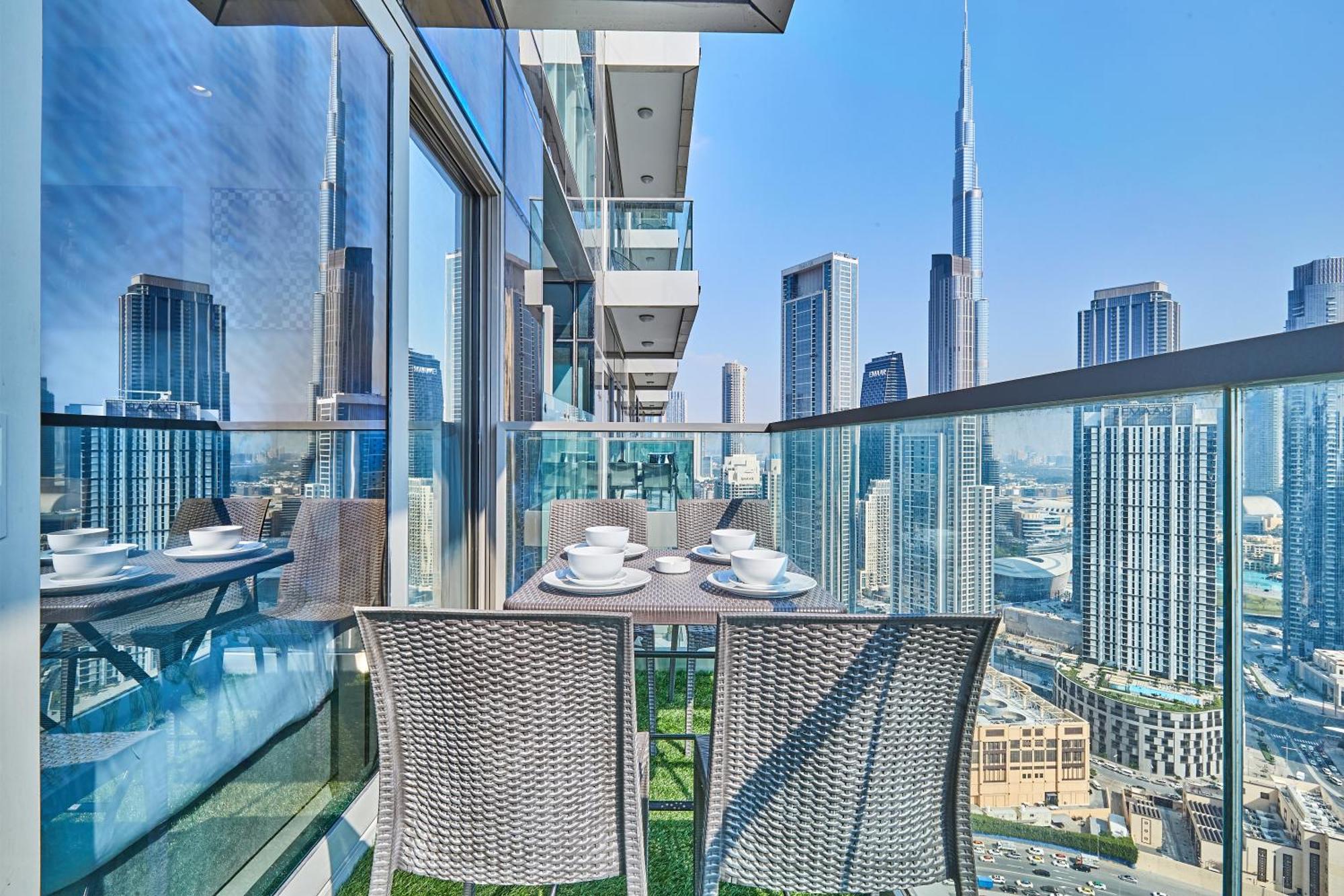 Апартаменты Highest Infinity Pool In Downtown Дубай Экстерьер фото