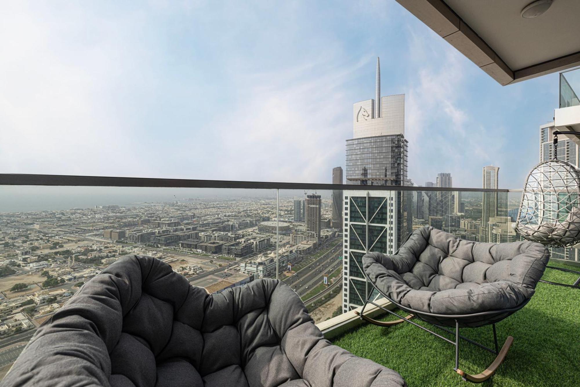 Апартаменты Highest Infinity Pool In Downtown Дубай Экстерьер фото