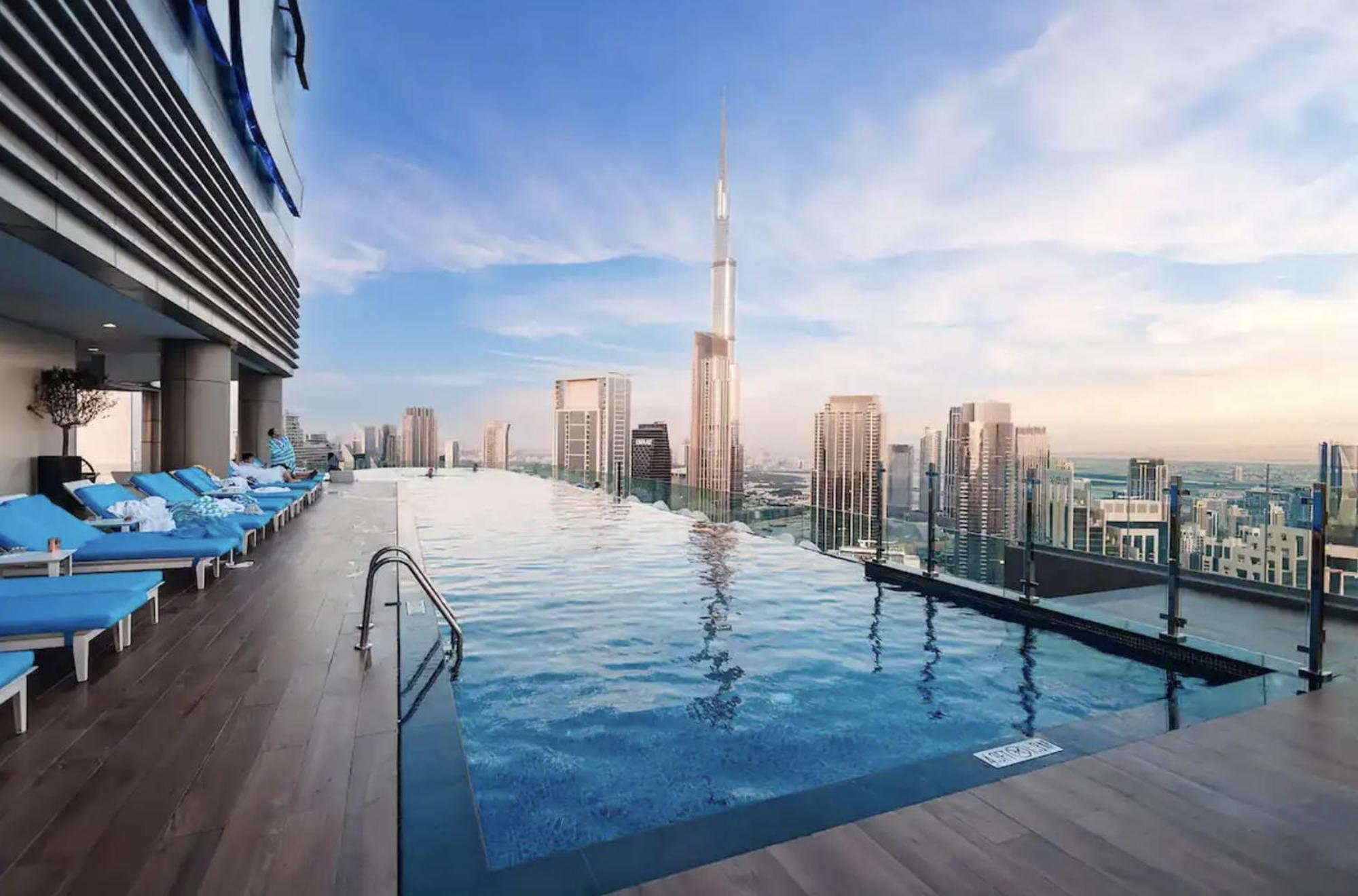 Апартаменты Highest Infinity Pool In Downtown Дубай Экстерьер фото